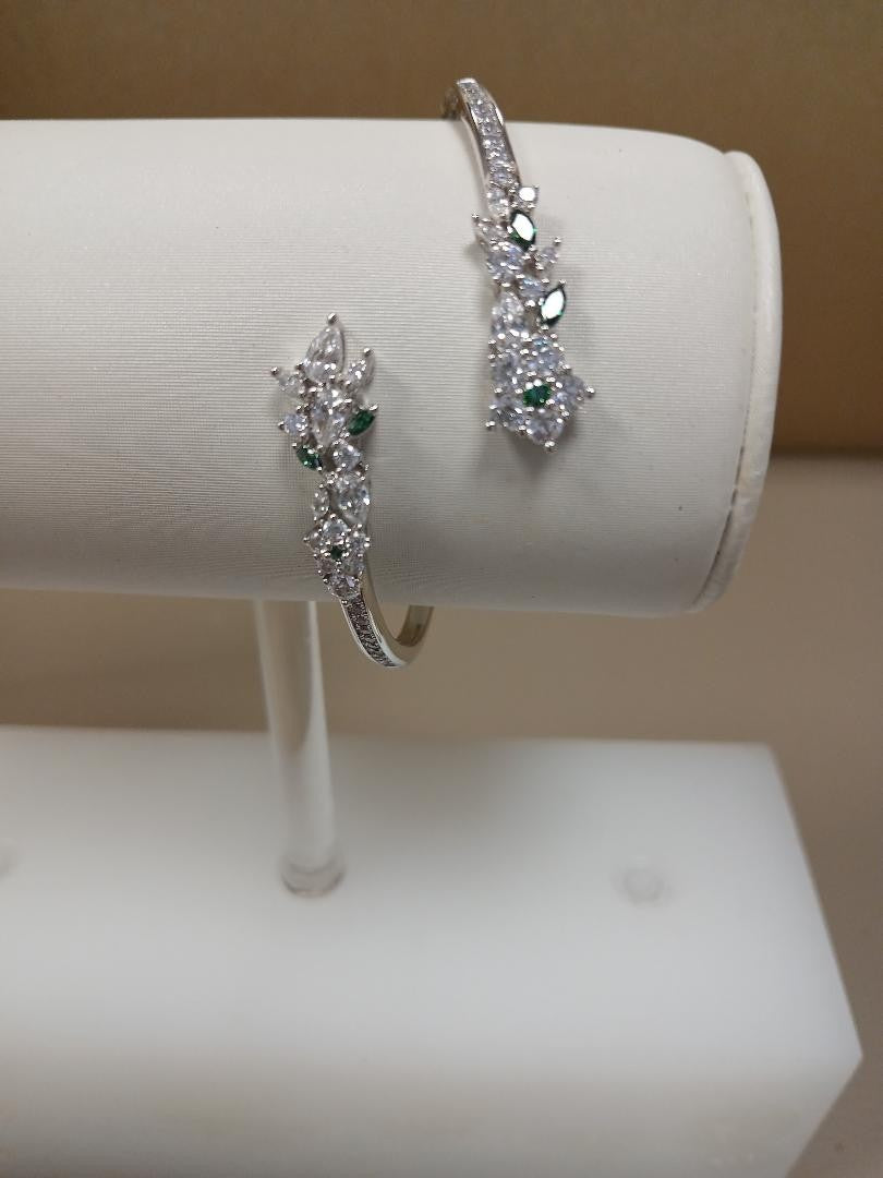 ATALLIER by SWAROVSKI CRYSTAL GREEN FLORA BANGLE 5535821