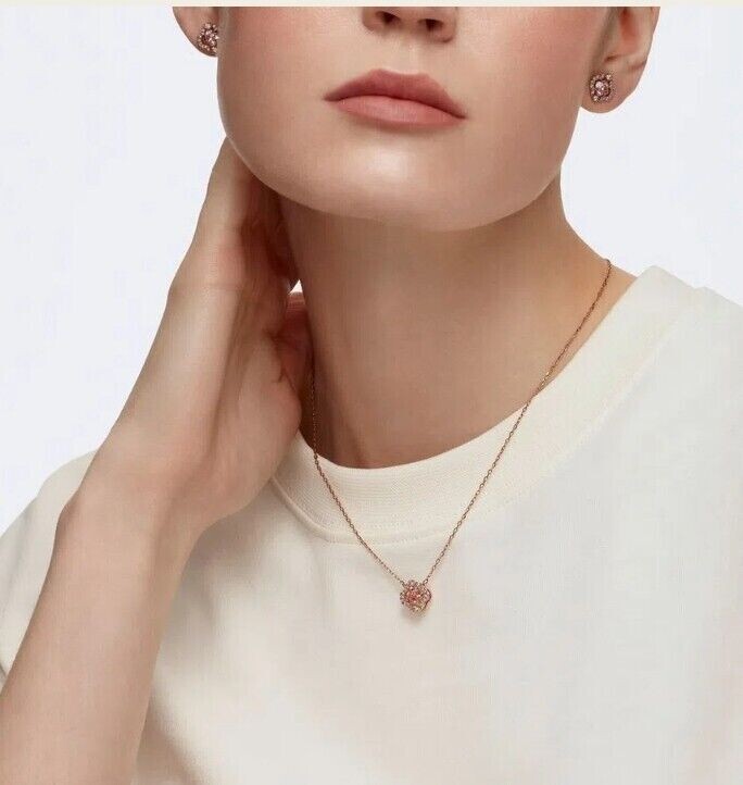 Genuine Swarovski Rose Gold Sparkling Pink Clover Necklace Earrings set 5516488