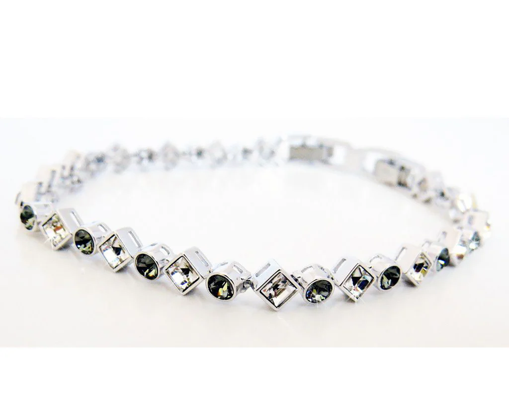 Genuine Swarovski Crystal TENNIS SQUARE Bracelet 5022436